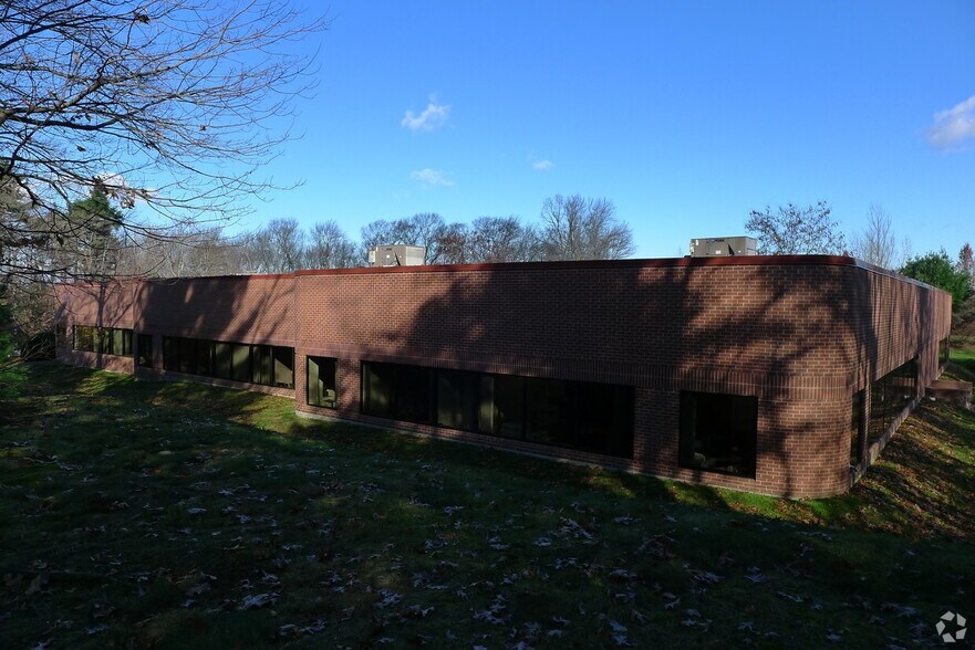 More Photos Of 25 Forge Pky, Franklin Research And Development For Lease