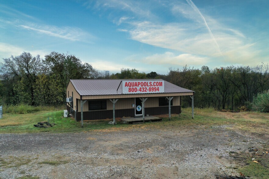 More Photos Of 19909 Indian Meridian Rd, Pauls Valley Storefront For Sale