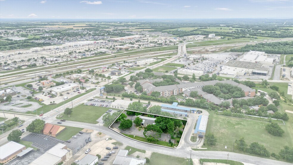 More Photos Of 815 Pecan Grove Rd E, Sherman Medical For Sale