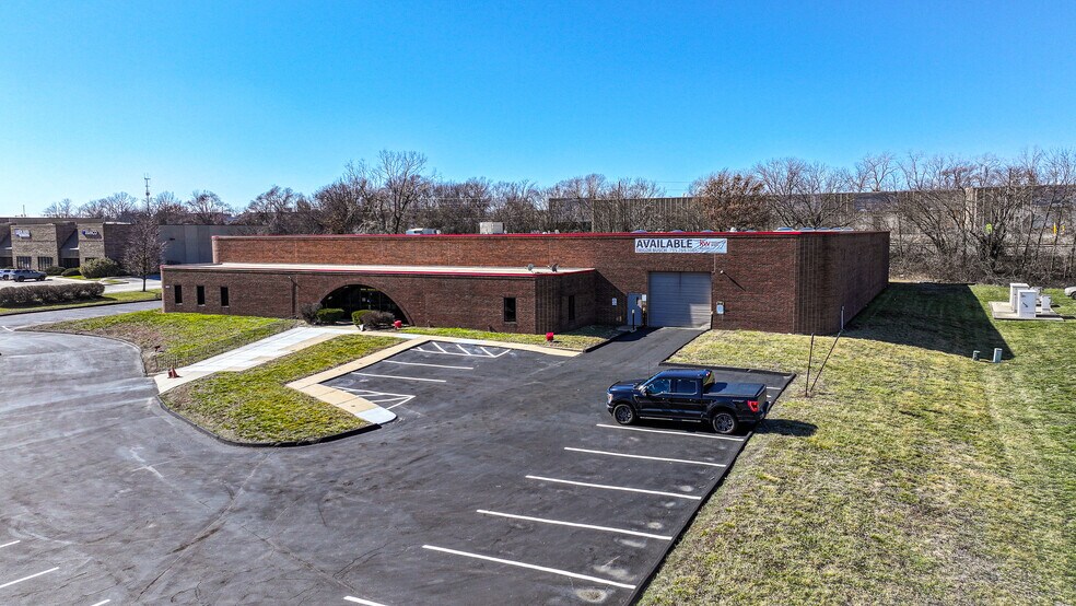 More Photos Of 8400 Nieman Rd, Lenexa Warehouse For Lease
