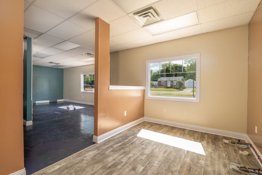 More Photos Of 4806 Cleveland Ave S, Canton Storefront Retail Office For Sale
