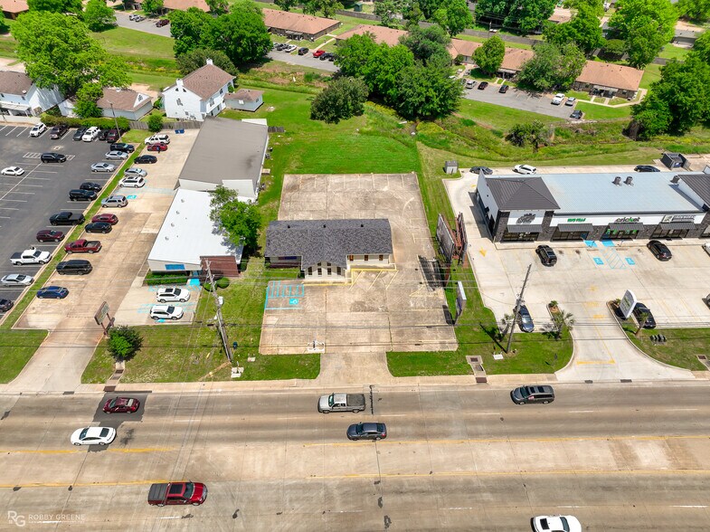 More Photos Of 2118 Airline Dr, Bossier City Office For Sale