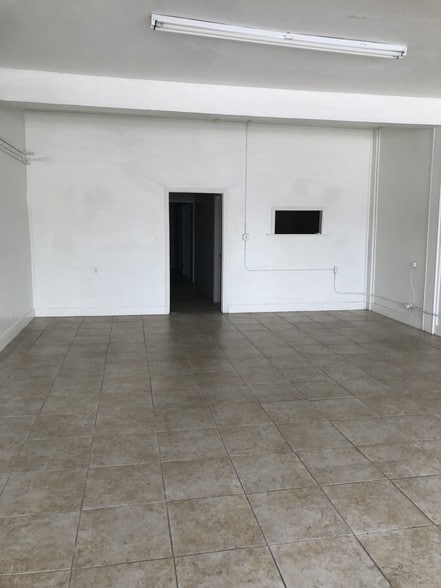 More Photos Of 2318-2324 Blanco Rd, San Antonio Unknown For Lease