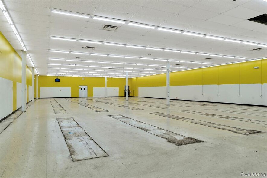 More Photos Of 4705 Conner St, Detroit General Retail For Lease