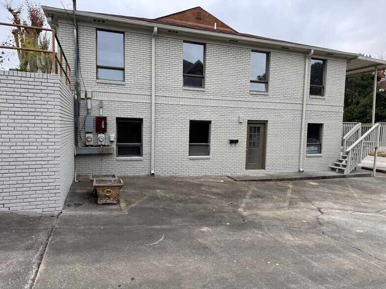 More Photos Of 223 1st St N, Alabaster Office For Sale