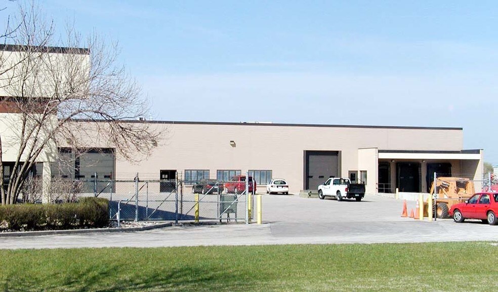 More Photos Of 4235-4237 Green Bay Rd, Kenosha Freestanding For Sale