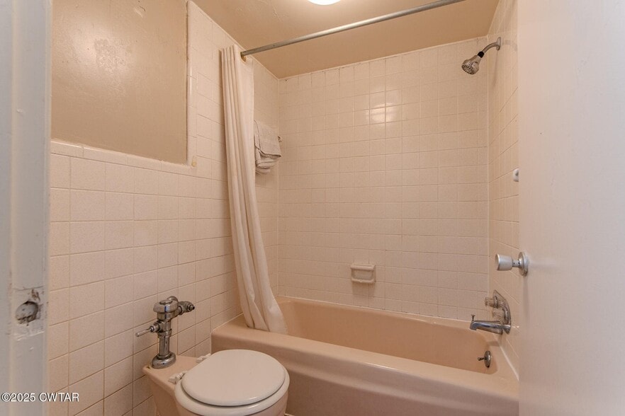 More Photos Of 618 N 22nd Ave, Humboldt Hotel For Sale