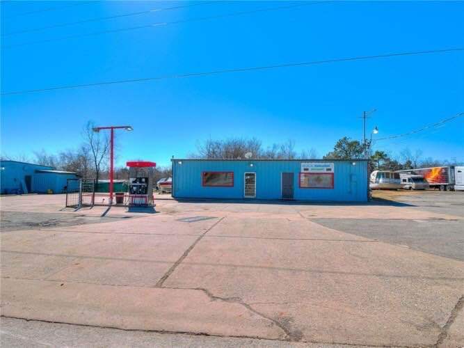 More Photos Of 10810 Alameda Dr, Norman Restaurant For Sale