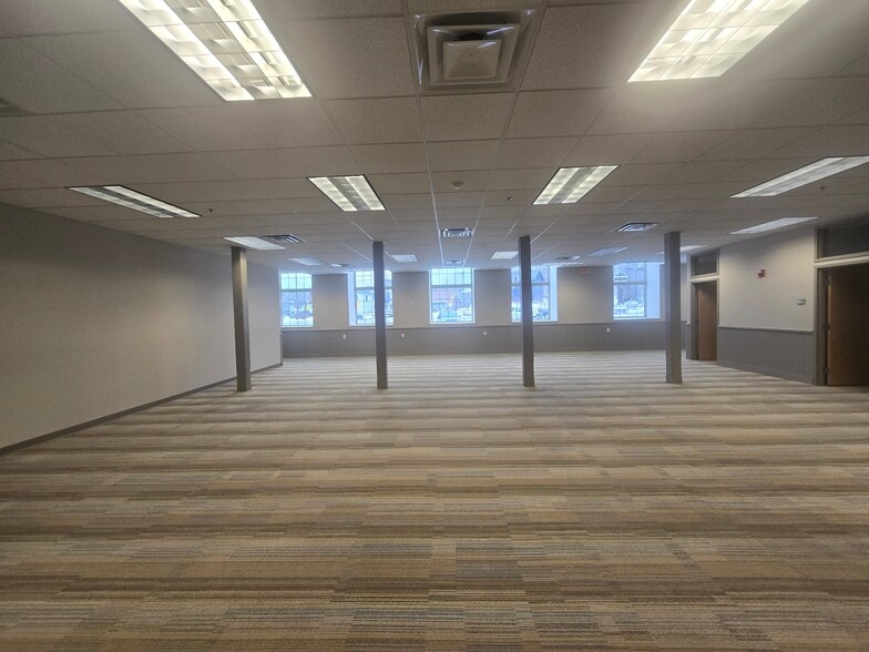 Primary Photo Of 1174 Kingstown Rd, South Kingstown Office For Lease