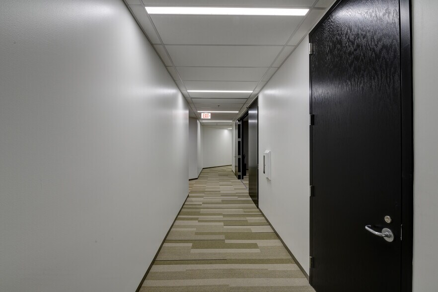 More Photos Of 3100 S Harbor Blvd, Santa Ana Office For Sale