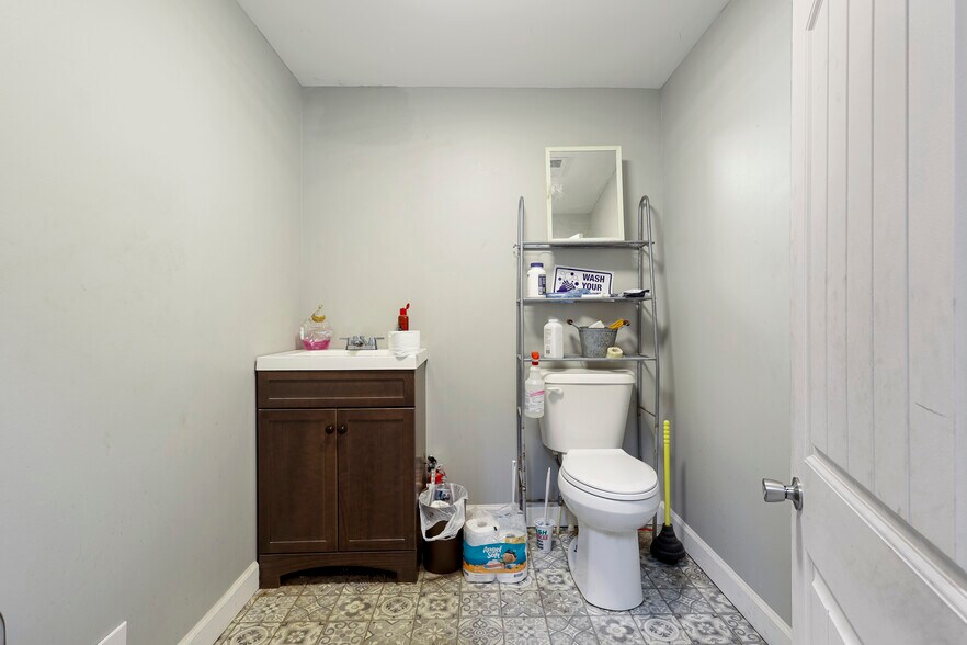 More Photos Of 10374 US Highway 431, Albertville General Retail For Sale