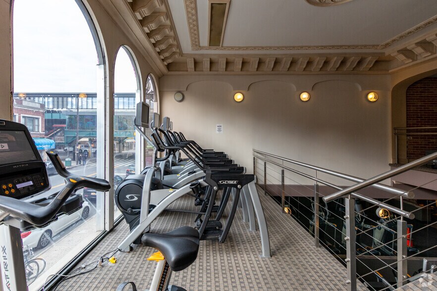 More Photos Of 31-09 Broadway, Astoria Storefront Retail Office For Lease