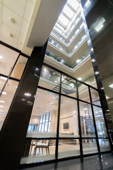 More Photos Of 10260 Westheimer Rd, Houston Office For Sale