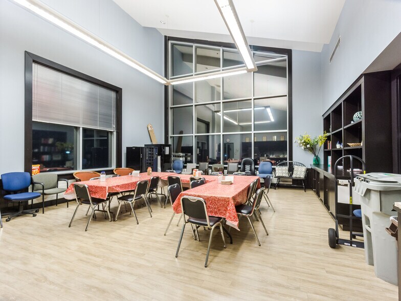 More Photos Of 12 Chatham Heights Rd, Fredericksburg Medical For Sale