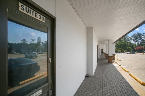 More Photos Of 1200 W Causeway Approach, Mandeville Storefront Retail Office For Lease