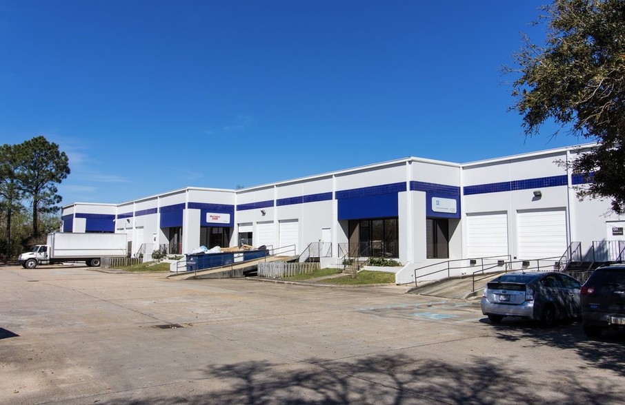 Primary Photo Of 161 James Dr W, Saint Rose Warehouse For Lease