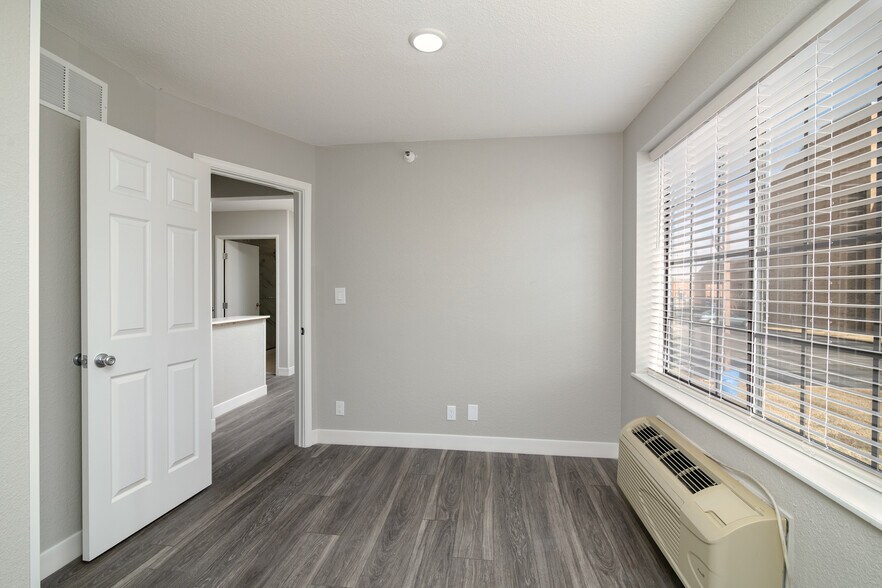 More Photos Of 3211 S 79th East Ave, Tulsa Apartments For Sale