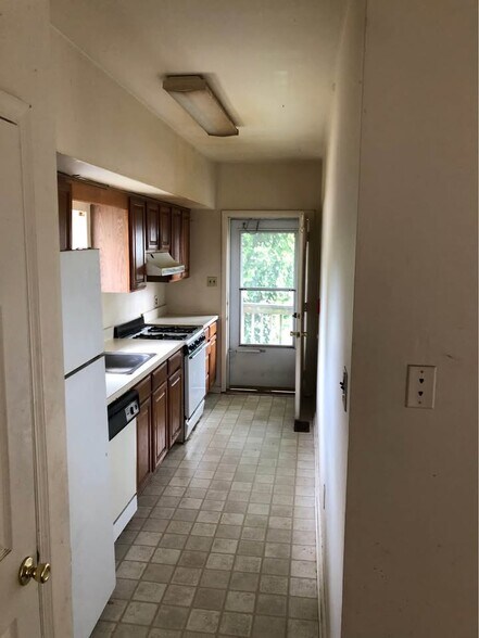 More Photos Of 480 Burnley Ln, Drexel Hill Apartments For Sale