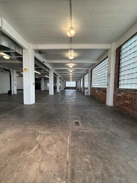 More Photos Of 1645 Blue Rock St, Cincinnati Light Manufacturing For Lease