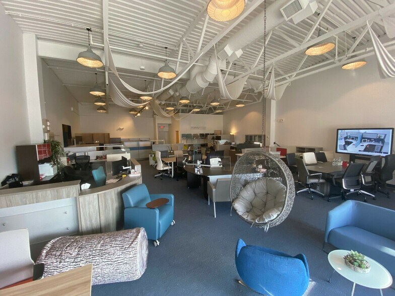 More Photos Of 36-76 Vanderbilt Ave, Norwood Storefront For Lease