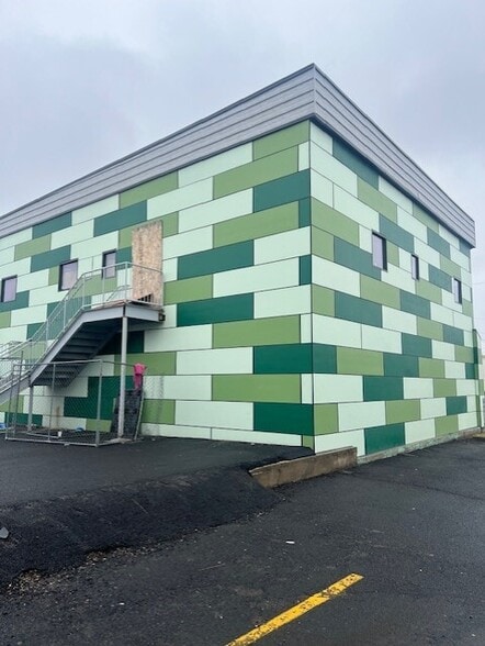 More Photos Of 1421 N Division St, Spokane General Retail For Sale