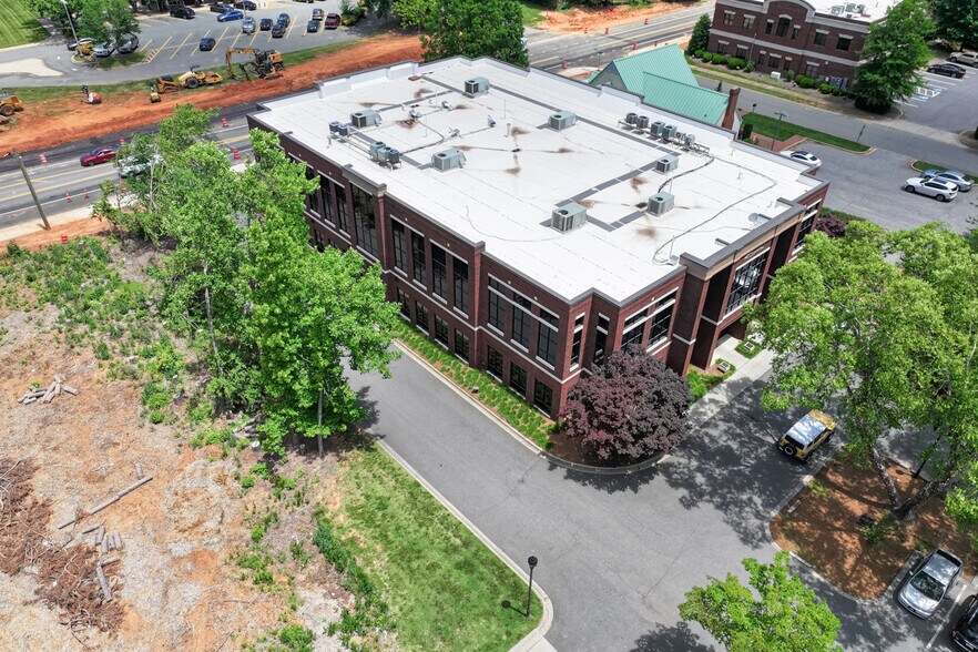 More Photos Of 403 Gilead Rd, Huntersville Medical For Sale