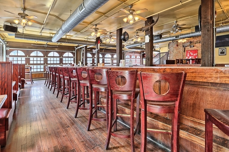 More Photos Of 321 N 2nd St, Harrisburg Restaurant For Lease