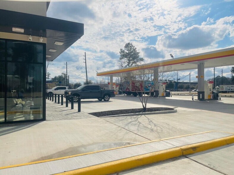 More Photos Of 14610 John F Kennedy Blvd, Houston Storefront For Lease