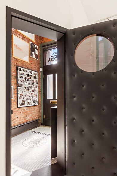 More Photos Of 155 Duane St, New York General Retail For Sale