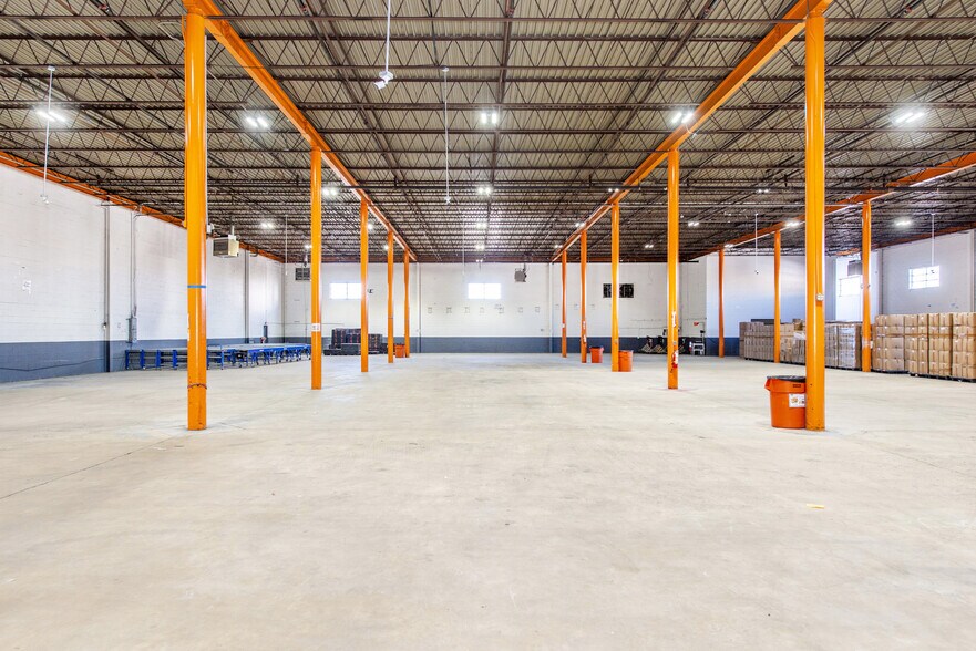 More Photos Of 310 Paterson Plank Rd, Carlstadt Manufacturing For Lease