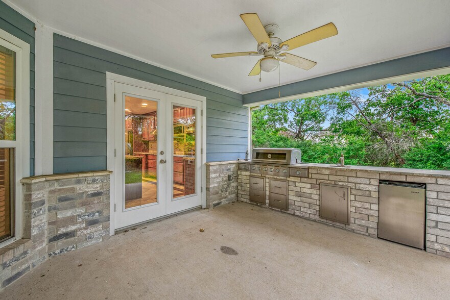 More Photos Of 13863 FM 2154 Rd, College Station Showroom For Sale