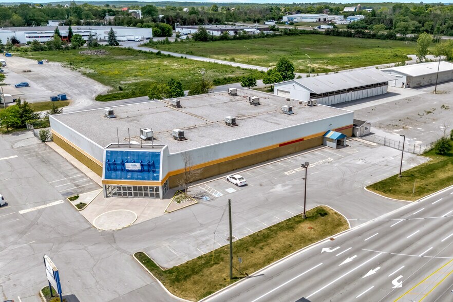 More Photos Of 260 Bell Blvd, Belleville Freestanding For Lease