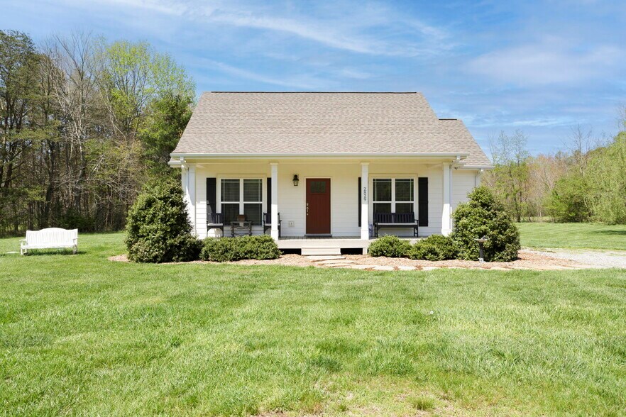 More Photos Of , Young Harris Specialty For Sale