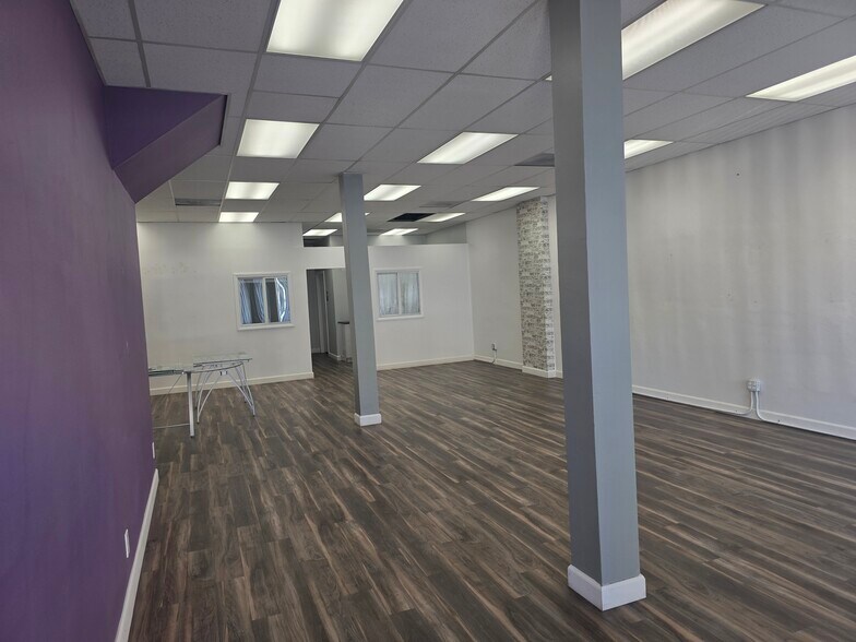 More Photos Of 125-127 S Glenoaks Blvd, Burbank General Retail For Lease