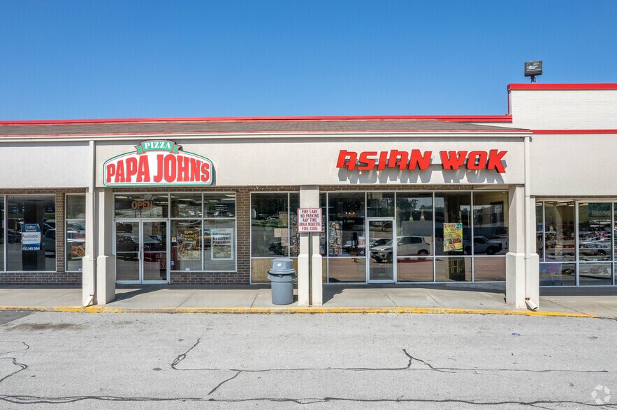 More Photos Of 2650 N 90th St, Omaha Storefront For Lease