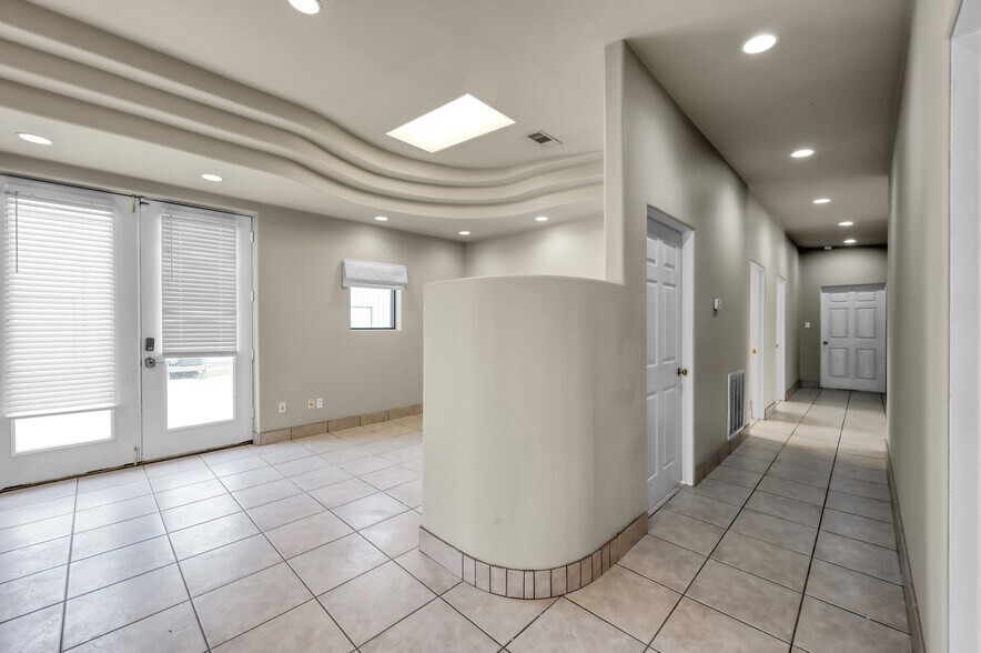 More Photos Of 32219 Tamina Rd, Magnolia Distribution For Lease