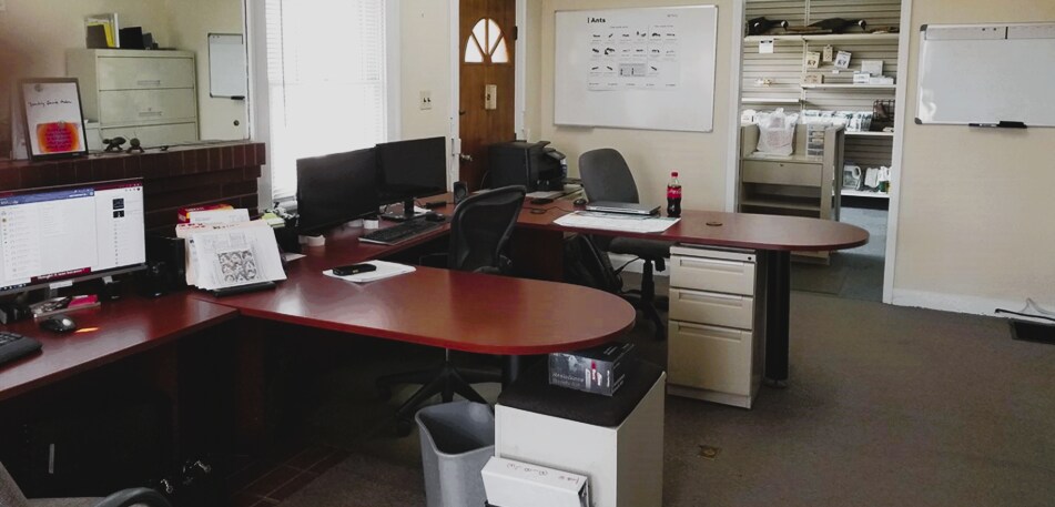 More Photos Of 4615 N Shadeland Ave, Indianapolis Office For Sale