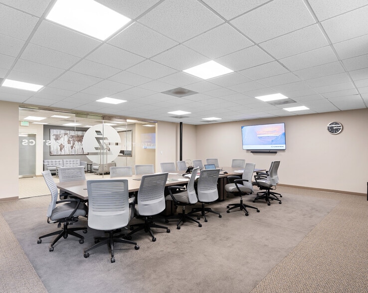 More Photos Of 25260 SW Parkway Ave, Wilsonville Office For Lease