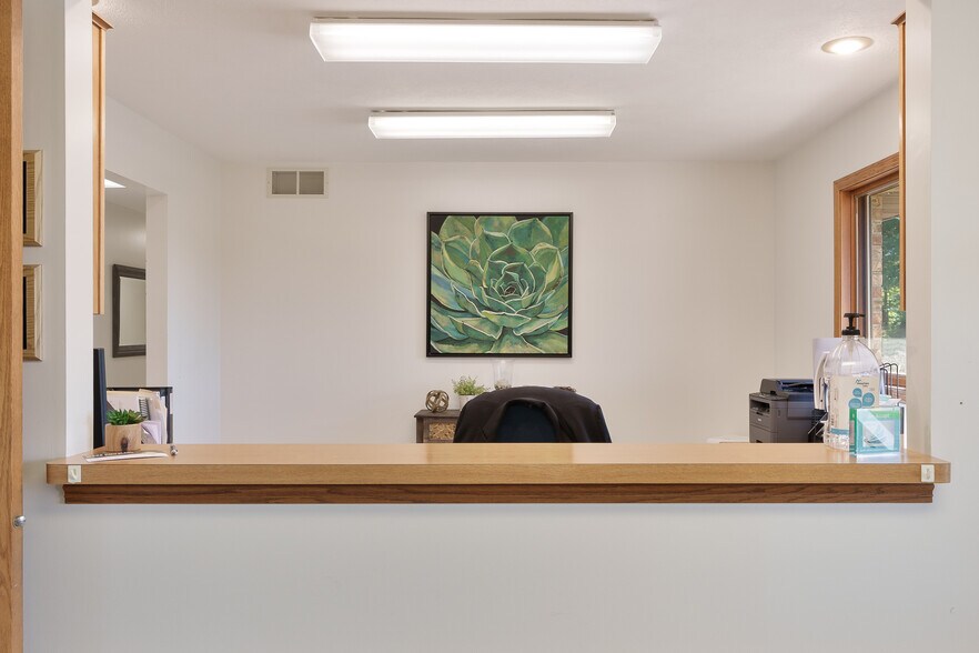 More Photos Of 7550 Rote Rd, Rockford Medical For Sale