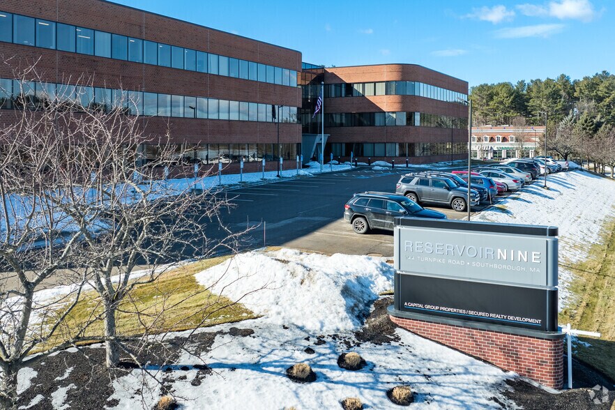More Photos Of 144 Turnpike Rd, Southborough Office For Lease