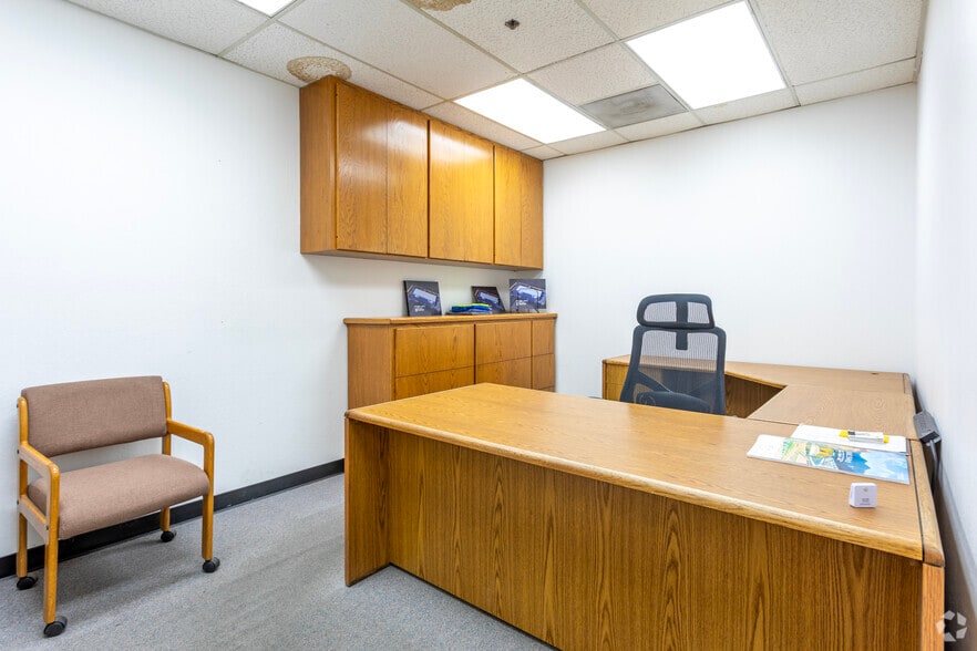 More Photos Of 3146 S Chestnut Ave, Fresno Warehouse For Sale