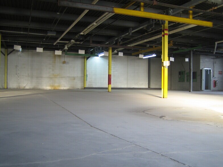 More Photos Of 531 N Stiles St, Linden Manufacturing For Lease