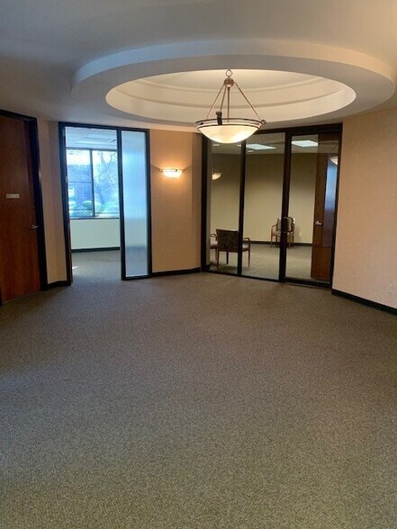 More Photos Of 5350 College Blvd, Overland Park Medical For Lease
