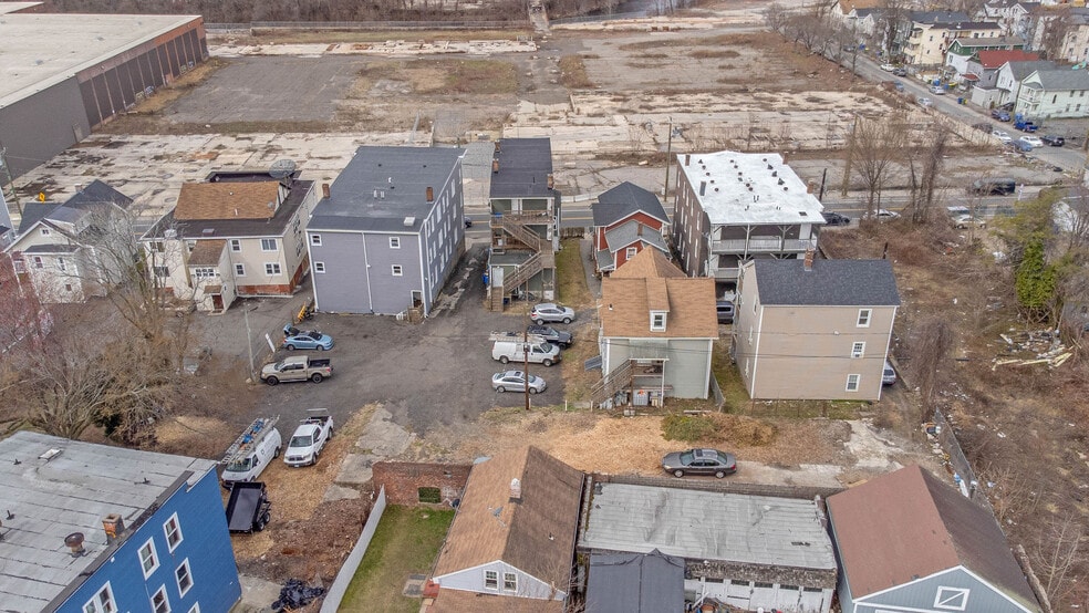 More Photos Of 701-703 S Main St, Waterbury Apartments For Sale