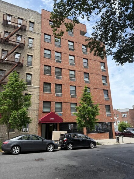 More Photos Of 1701 Parkview Ave, Bronx Apartments For Sale