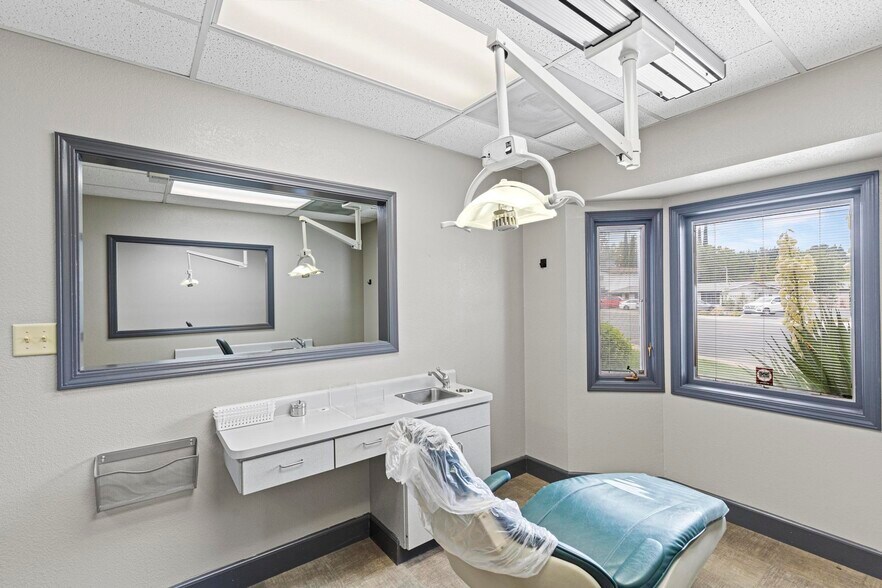 More Photos Of 1045 Live Oak Blvd, Yuba City Medical For Lease