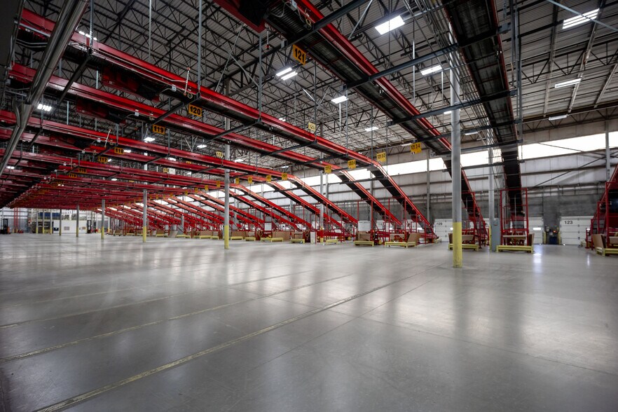 More Photos Of 2306 Enterprise Blvd, Durant Distribution For Lease