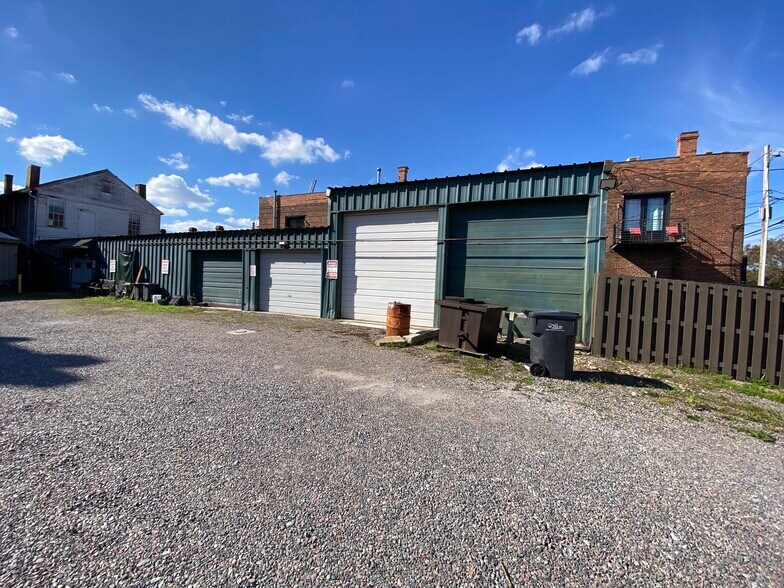 More Photos Of 1128 Jones St, Augusta Warehouse For Lease