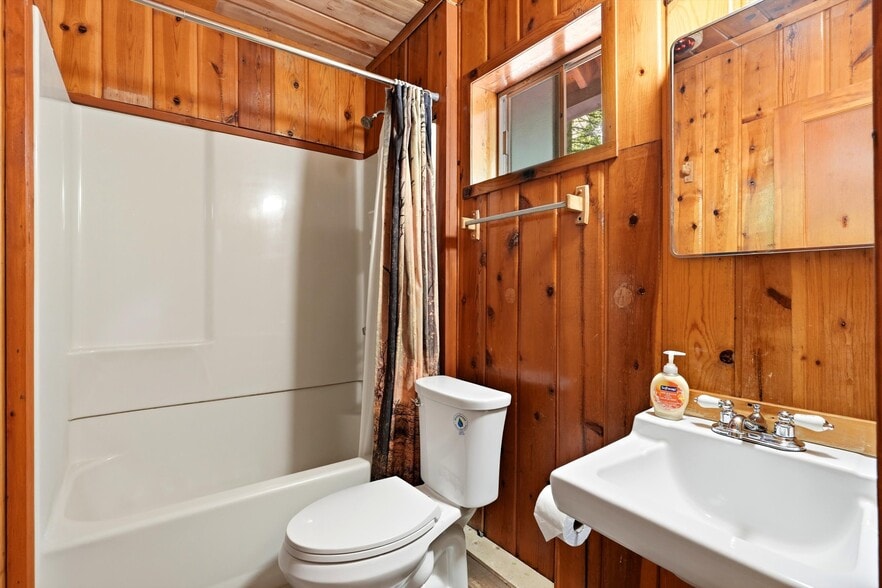 More Photos Of 1355 E Christopher Creek Loop, Payson Hotel For Sale