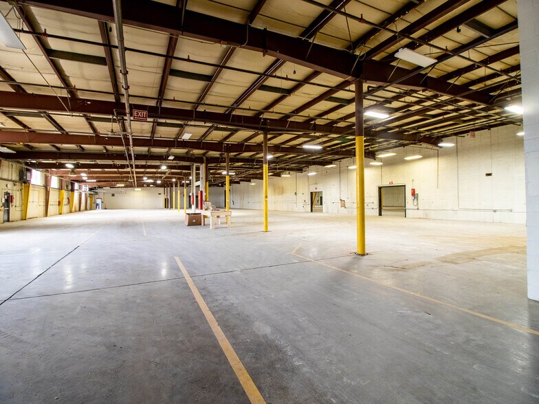 More Photos Of 99 S 3rd St, Hudson Warehouse For Lease